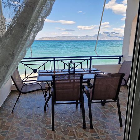 Appartement Korinthian Sea View à Nerántza Extérieur photo