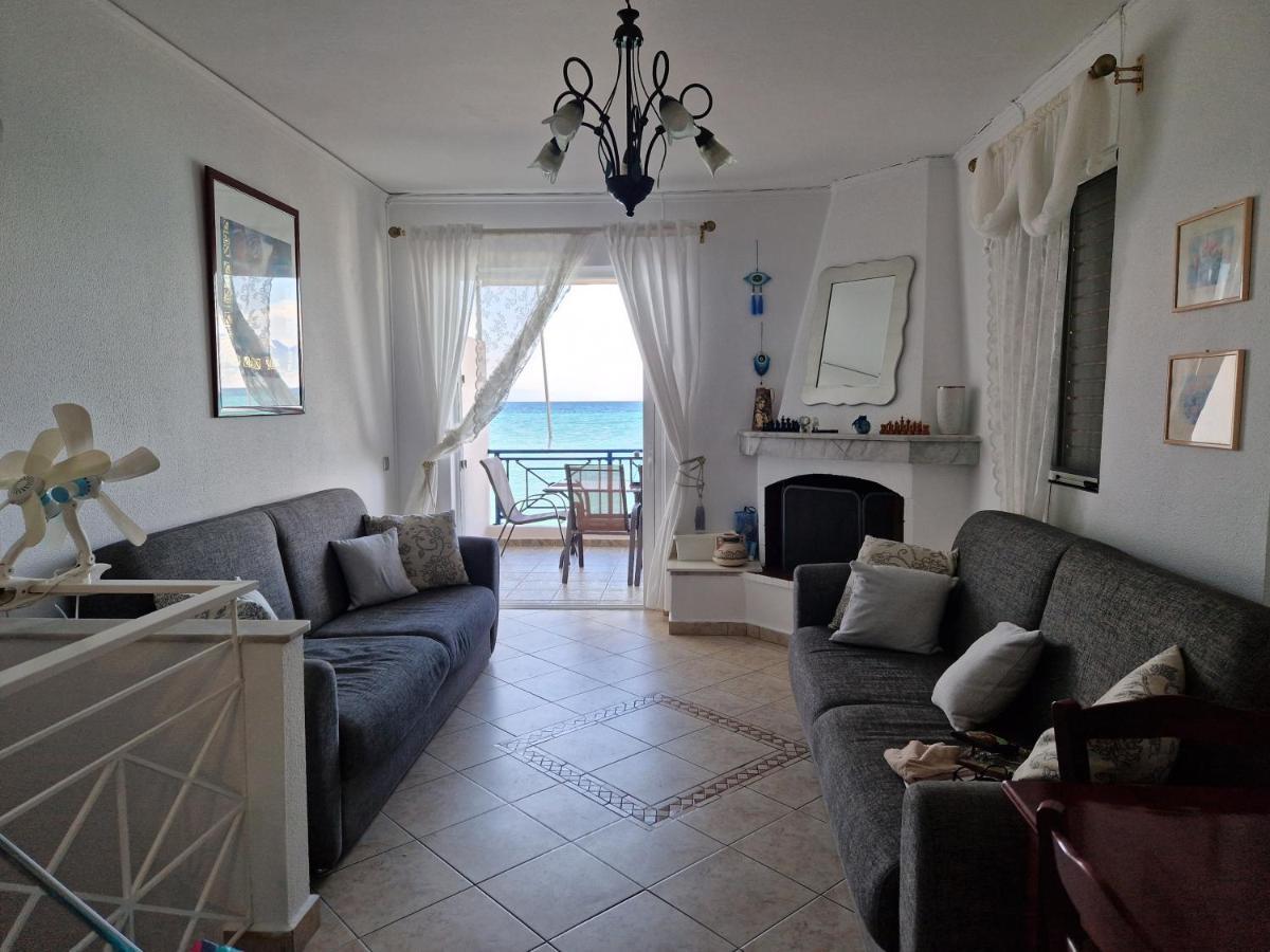 Appartement Korinthian Sea View à Nerántza Extérieur photo